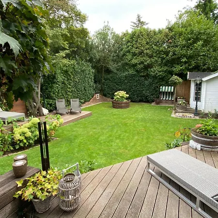 Dg Mit Separatem Eingang Nahe Dusseldorf